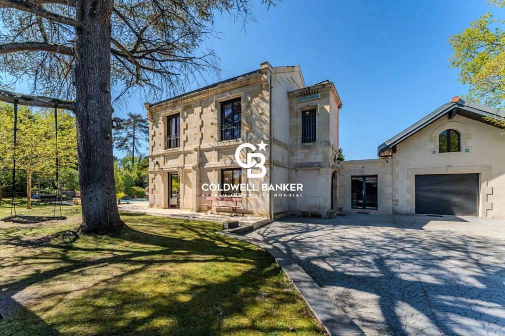 Maison à vendre Le Bouscat – pierre XIXe, 5 chambres, piscine, proche tram D