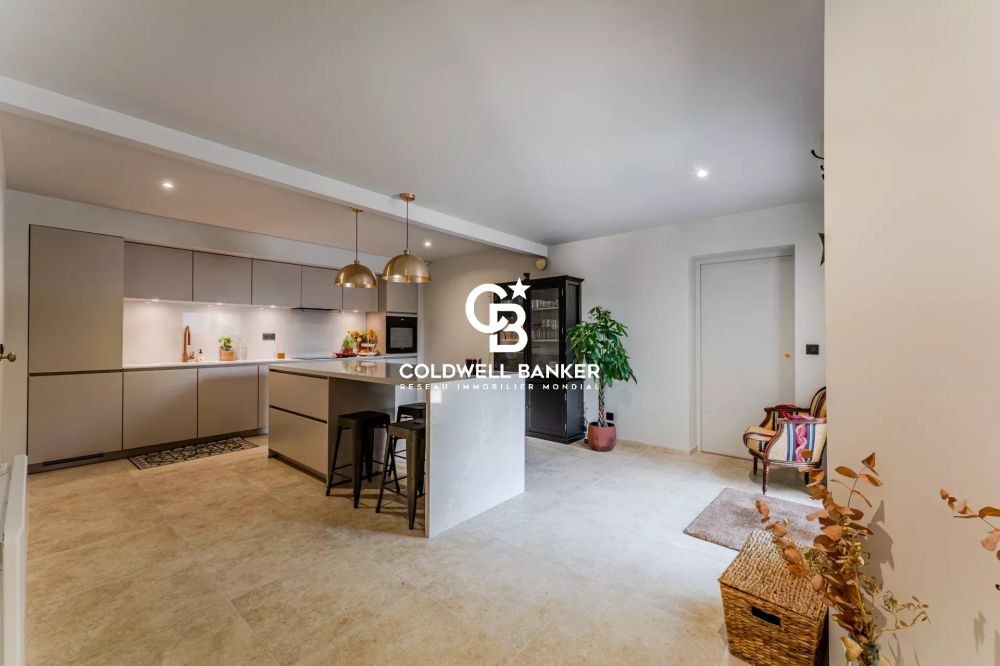 Maison à vendre Le Bouscat – pierre XIXe, 5 chambres, piscine, proche tram D