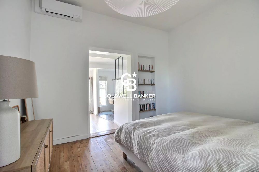 Maison à vendre Bordeaux Caudéran - rénovée grand jardin stationnements proche écoles