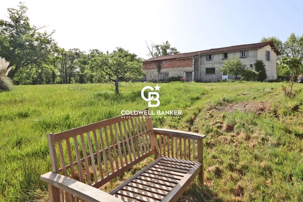 Maison à vendre Bergerac - propriété 29 hectares maisons dépendances lac verger