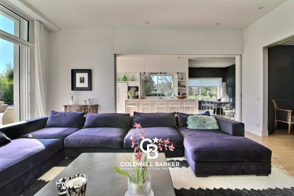 Maison à vendre Gradignan – villa contemporaine, piscine, jardin paysager, prestations haut de gamme