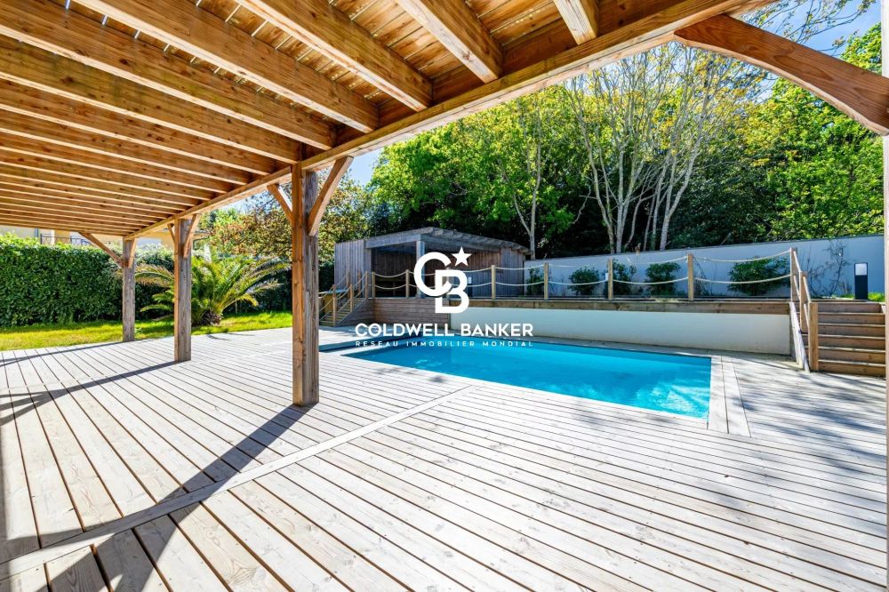 Maison à vendre Arcachon - villa rénovée proche plage Pereire avec piscine et garage