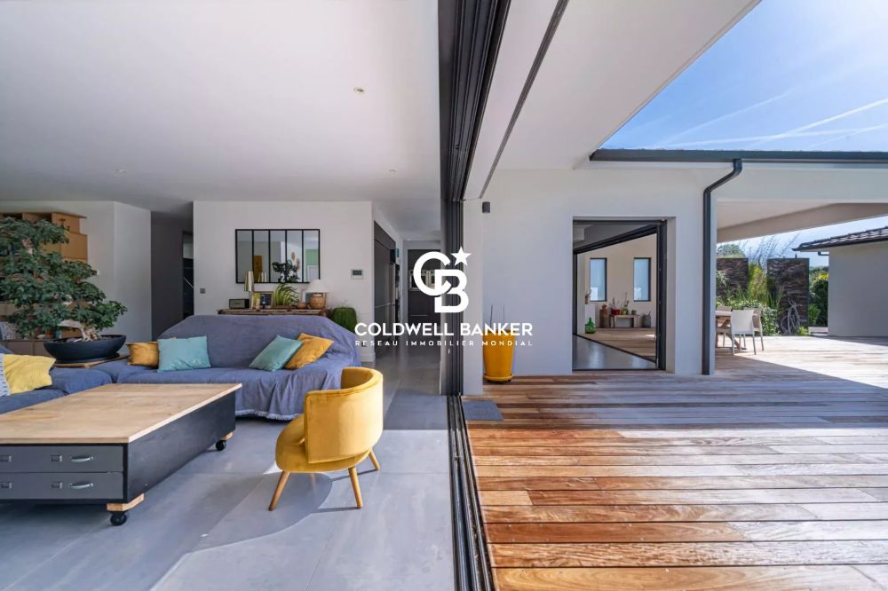 Maison à vendre Gradignan - villa contemporaine 4 chambres, avec piscine et grand terrain