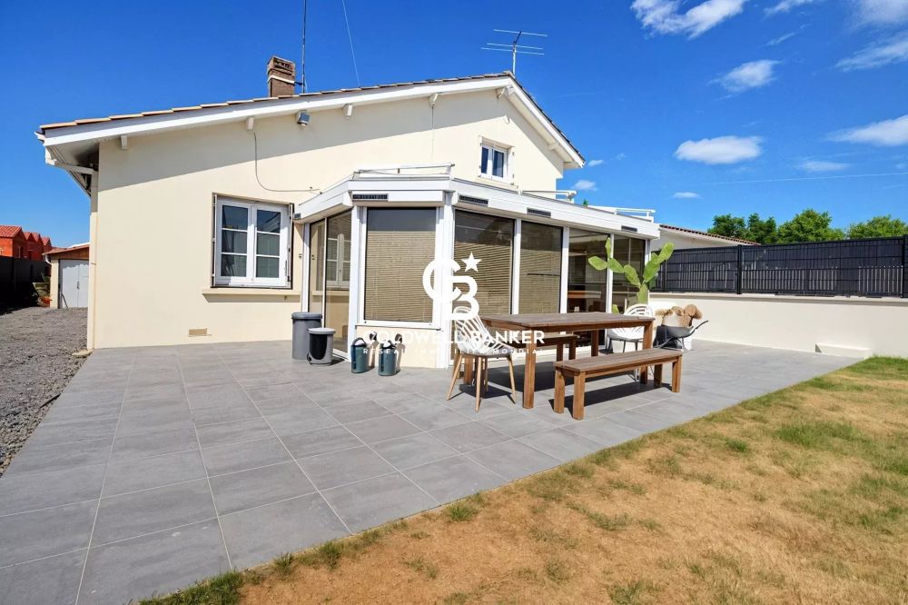 Maison à vendre La Lande-de-Fronsac - maison familiale jardin piscinable garage potentiel
