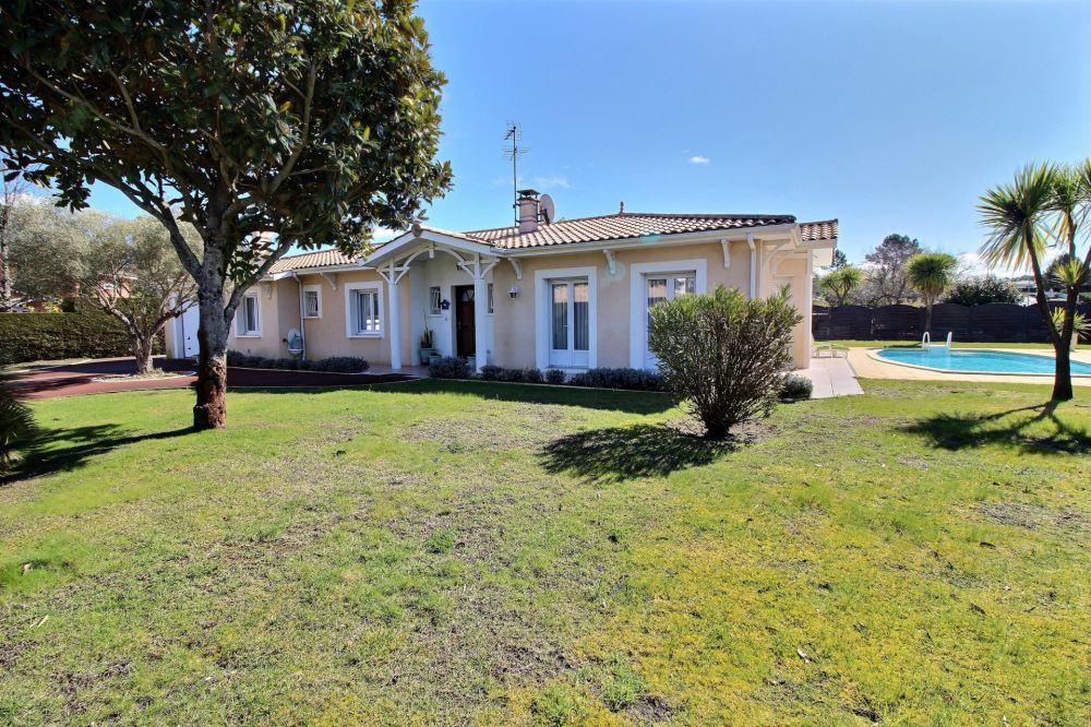 Maison de plain pied avec piscine à vendre BASSIN D'ARCACHON