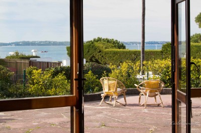villa de luxe à vendre pieds dans l'eau bassin arcachon