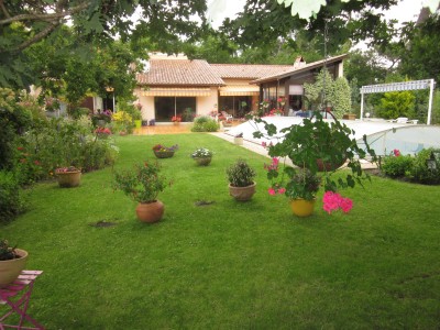 Grand jardin Villa Super pyla arboré calme 