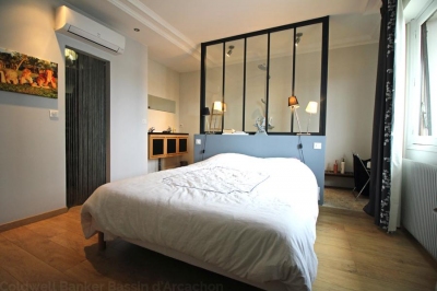 Maison familiale rénovée avec piscine à vendre BORDEAUX CAUDERAN 