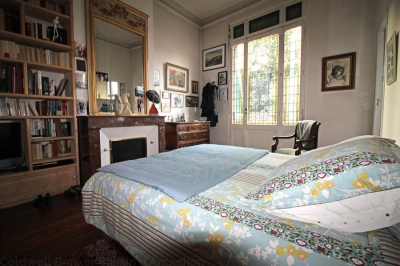 Vente maison bourgeoise en pierre de 5 chambres - Bordeaux Centre proche Jardin Public
