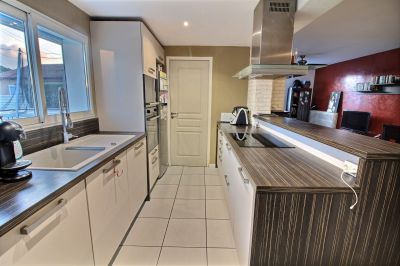 Recherche maison 3 chambres de plain pied avec piscine gujan-mestras